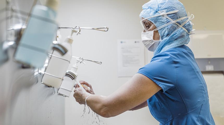 Sıradaki koronavir&uuml;s krizi doktor ve hemşire sıkıntısı mı olacak?