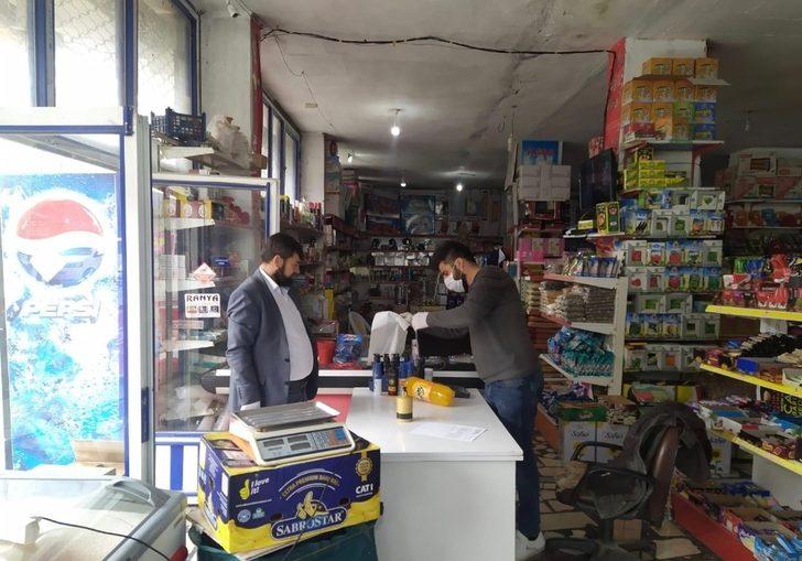 Kasayı kapıya kurdu, müşteriden siparişleri kapıdan işaretle almaya başladı G2