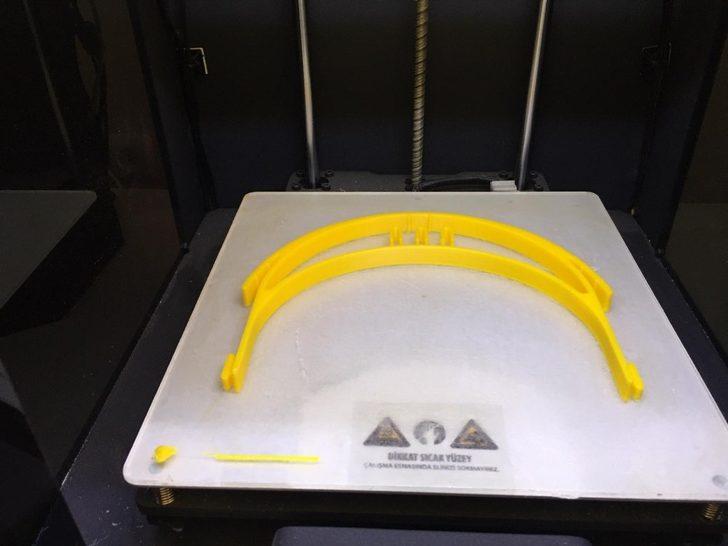 Elazığ’da yüz koruyucu ve maske üretimi başladı G1