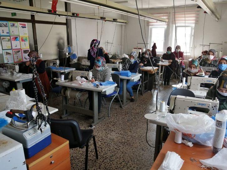 Elazığ’da yüz koruyucu ve maske üretimi başladı G2