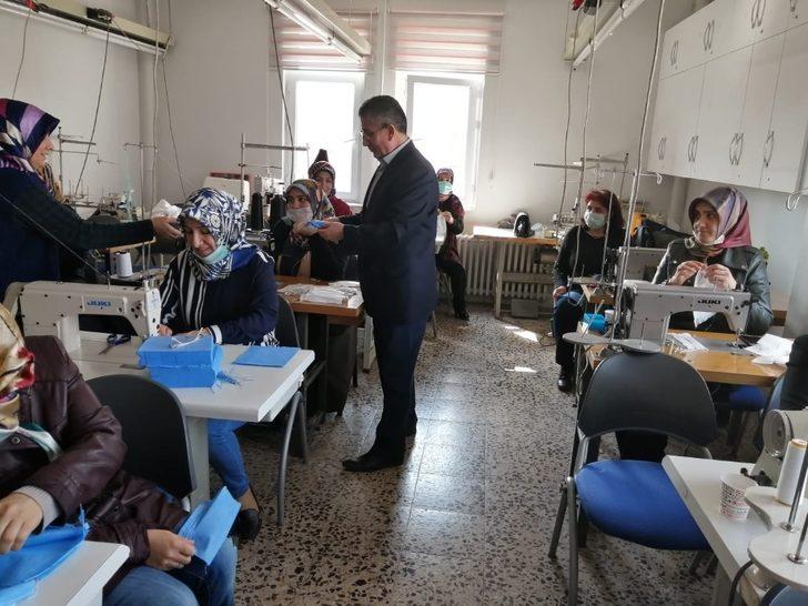 Elazığ’da yüz koruyucu ve maske üretimi başladı G3