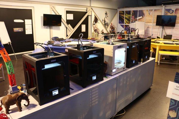 Kocaeli Bilim Merkezi’nde 3D koronavirüs maskesi üretiliyor G3