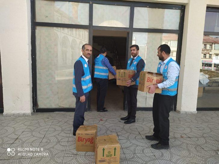 Van Müftülüğü görevlileri yaşlılar için sahaya indi G1