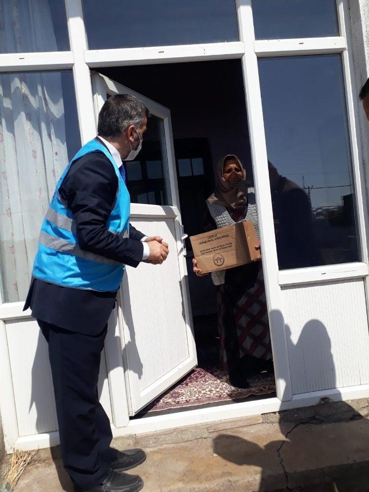 Van Müftülüğü görevlileri yaşlılar için sahaya indi G5