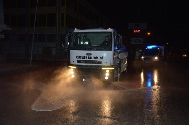 Çifteler Belediyesi dezenfekte çalışmalarına devam ediyor G2