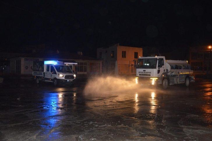 Çifteler Belediyesi dezenfekte çalışmalarına devam ediyor G3