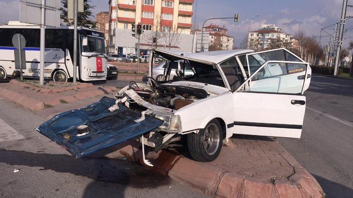 Kayseri’de trafik kazası: 3 yaralı G1