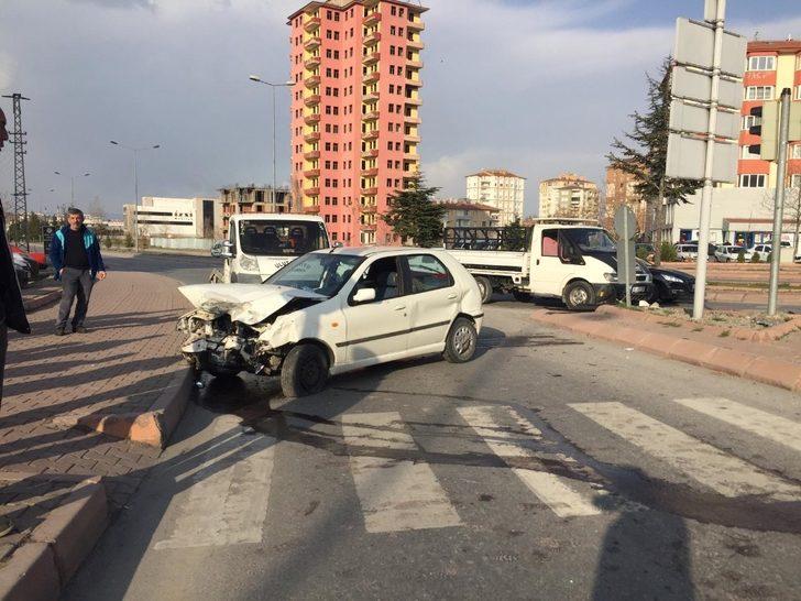 Kayseri’de trafik kazası: 3 yaralı G3