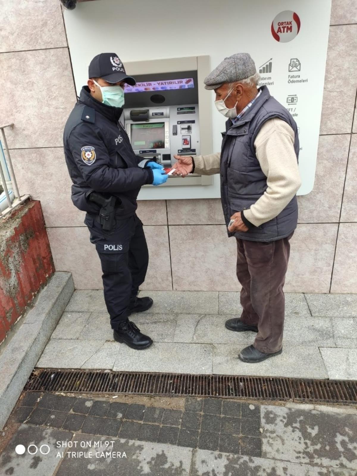 Polis ekiplerinden yaşlılara kesintisiz hizmet