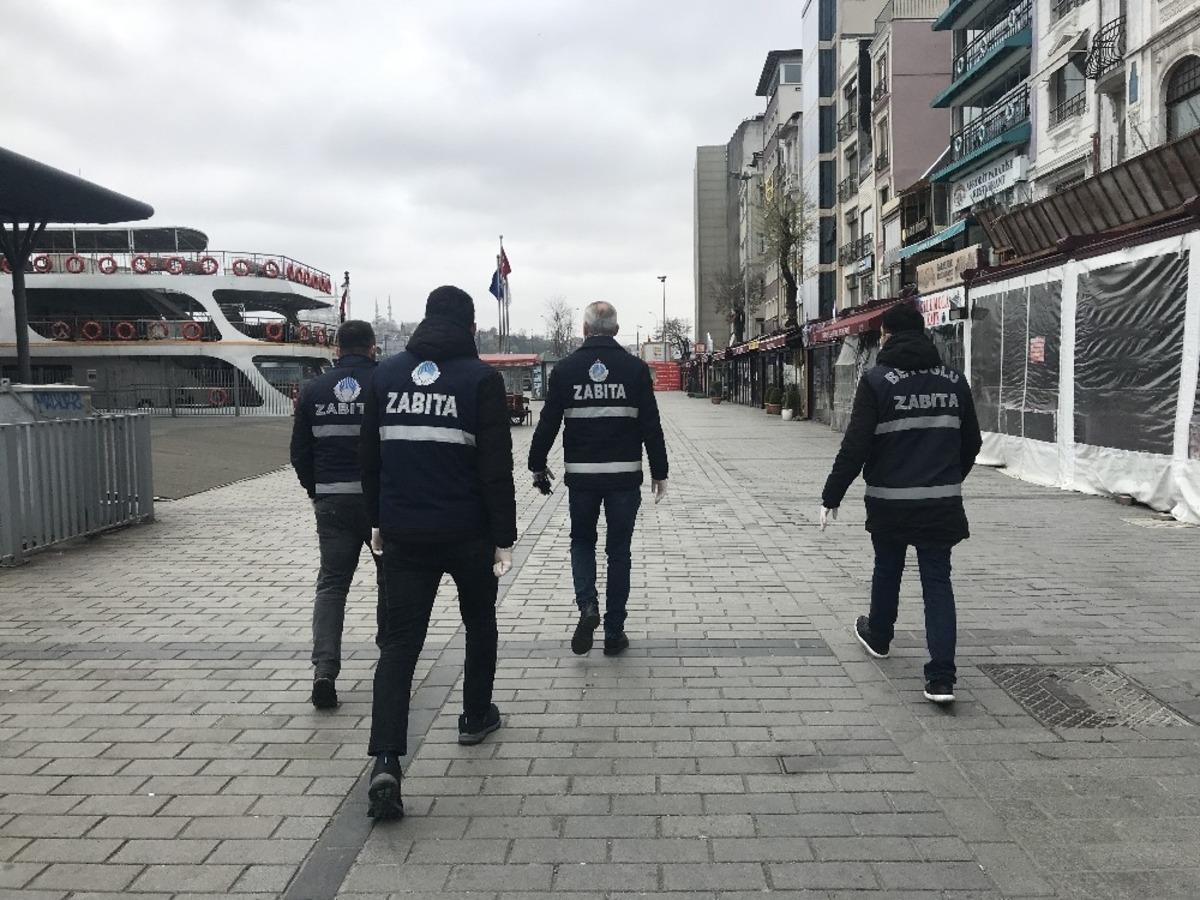 (&Ouml;zel) Sahilde balık tutanları zabıta b&ouml;yle uyardı