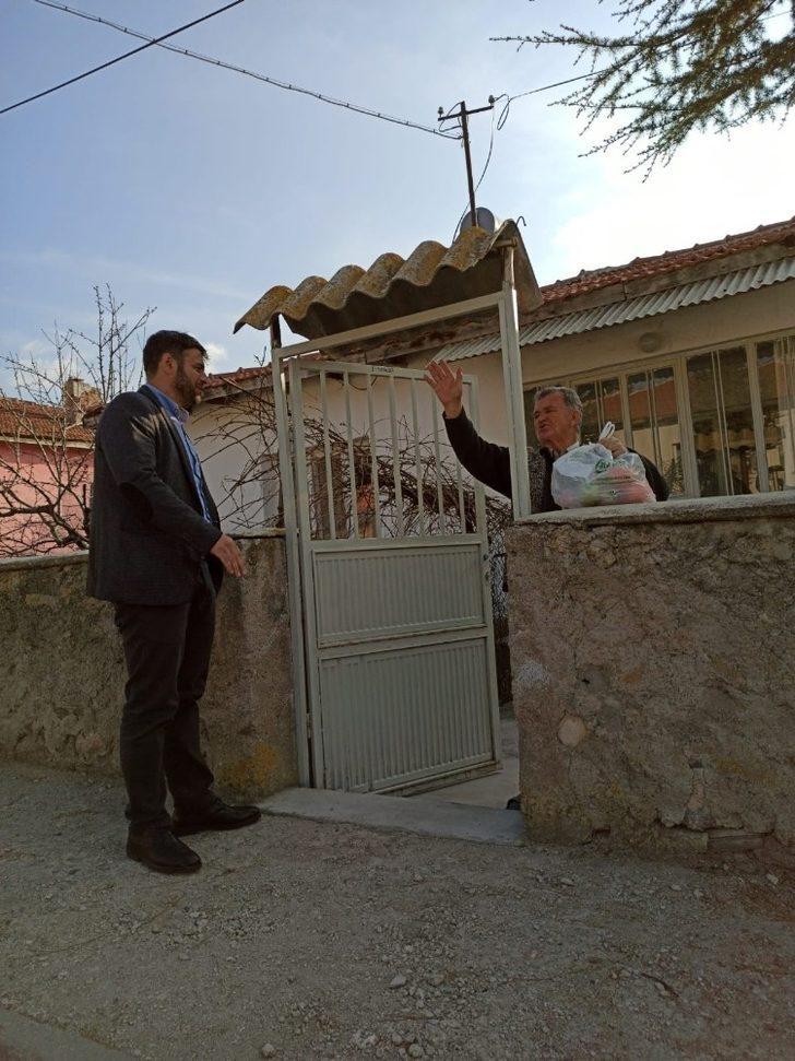 Seyitgazi’de görev yapan cami imamları yaşlıların emrinde G2