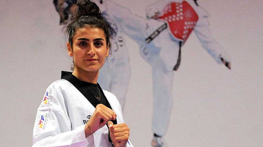 Milli tekvandocu Hatice K&uuml;bra İlg&uuml;n: Evden &ccedil;ıkmamaya &ouml;zen g&ouml;sterelim