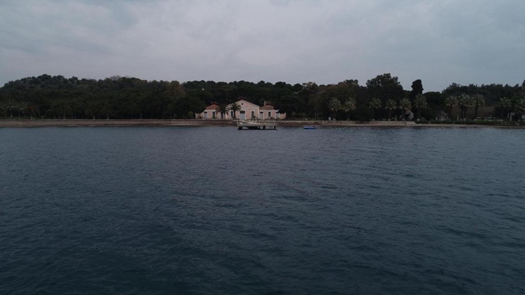 Koronavir&uuml;s salgını Urla'daki Karantina Adası'nı akıllara getirdi