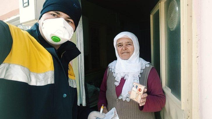 Ortaca PTT 65 yaş üstü emeklilerin maaşını evlerine götürüyor G1