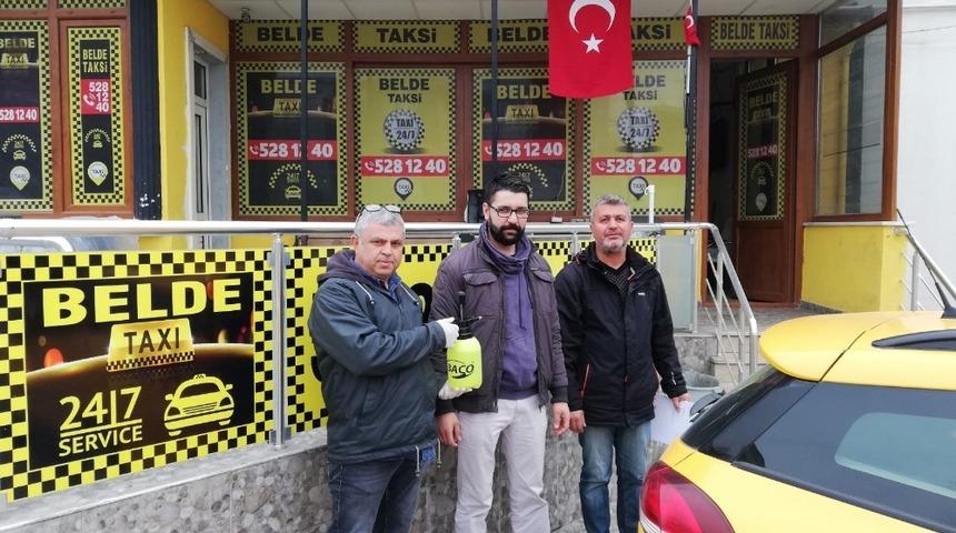 K&ouml;rfez Belediyesi&rsquo;nden taksicilere &lsquo;dezenfektan&rsquo; pompası