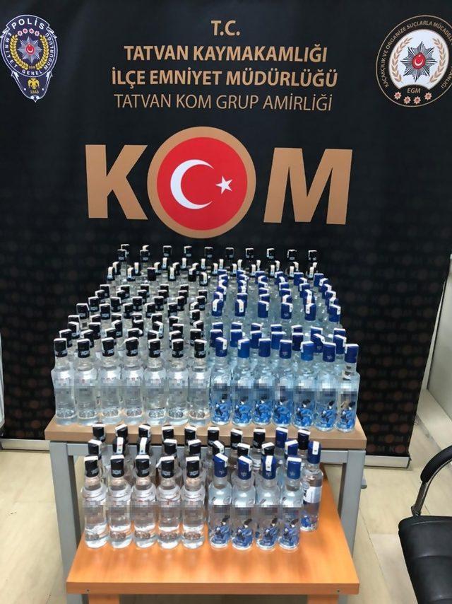 Bitlis’te 703 şişe sahte içki ele geçirildi