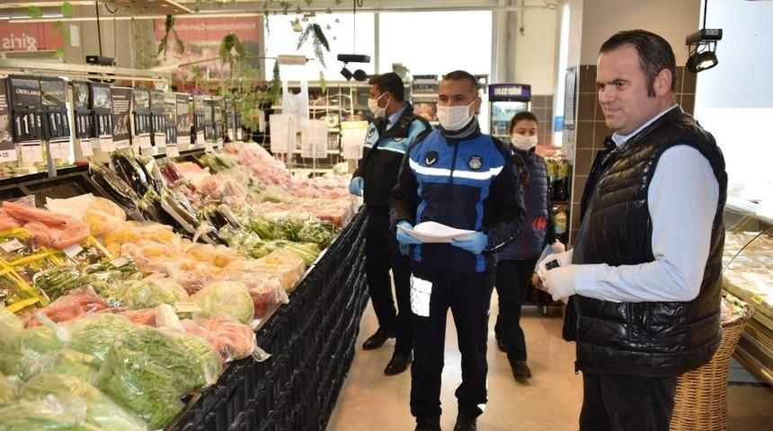 Aliağa&rsquo;da vir&uuml;se karşı marketlerin denetimi sıklaştı