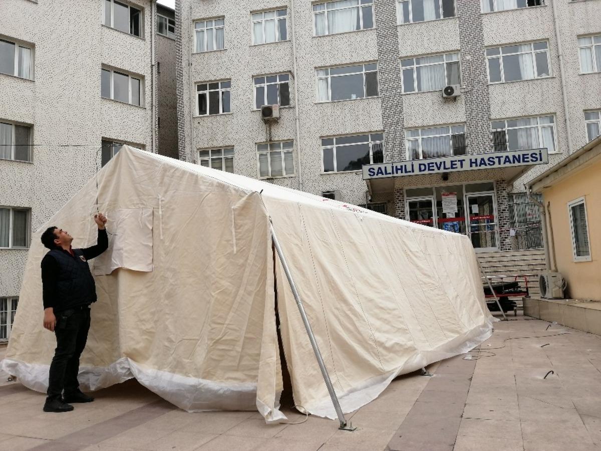 Salihli&rsquo;de hastane &ouml;nlerine triaj &ccedil;adırı kuruldu
