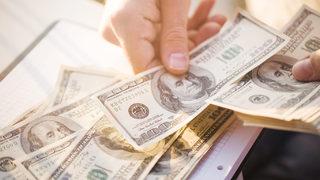 ABD'de yeni dolarlar basılmaya başladı: Bir ilk var