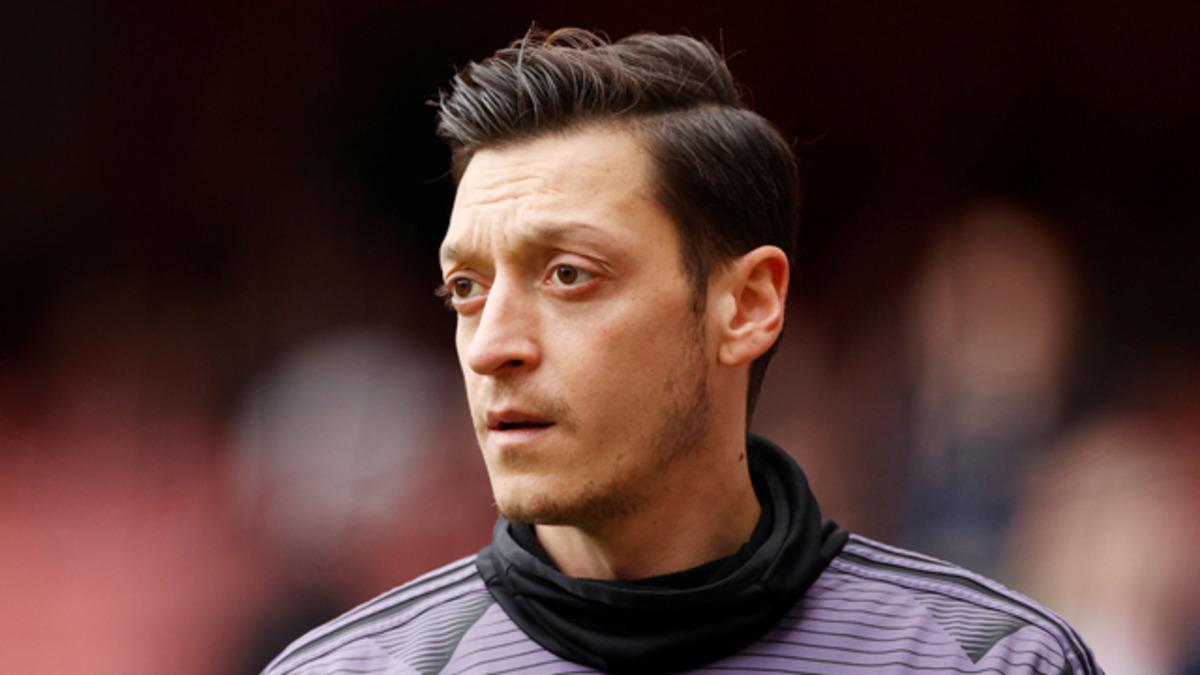  Mesut &Ouml;zil'in menajerinden Fenerbah&ccedil;e itirafı