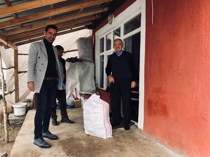 Özalp Kaymakamlığı yaşlıların ihtiyacını karşılıyor G1