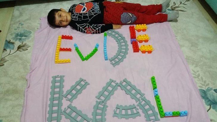 Küçük öğrencilerinden oyuncakları ile ‘Evde Kal’ çağrısı G4