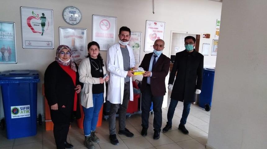 Başkan Ensari&rsquo;den Toplum Sağlığı Merkezine ateş &ouml;l&ccedil;er cihazı