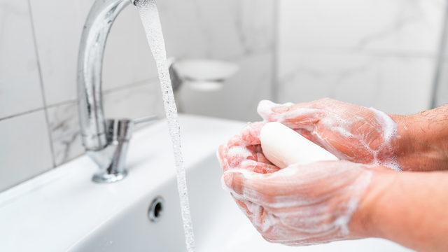 Korona virüsten korunayım derken cilt sorunu yaşamayın