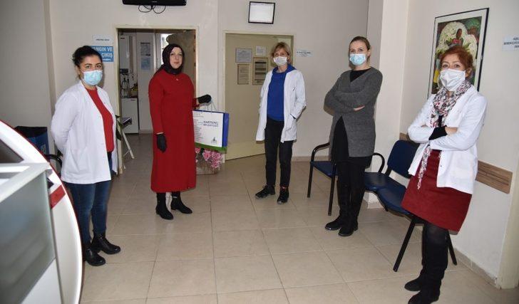 Başkan Kocaman’dan sağlık çalışanlarına ikram G1