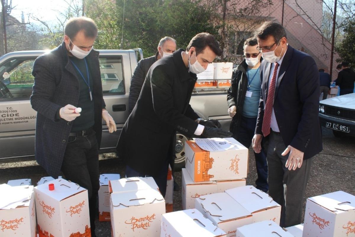 Cide&rsquo;de &lsquo;Vefalılar Grubu&rsquo; tarafından yardım kolileri dağıtılmaya başlandı