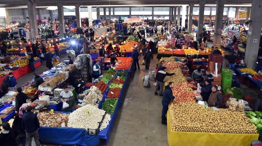 Aliağa&rsquo;da cumartesi ve &ccedil;arşamba pazarları kapatıldı