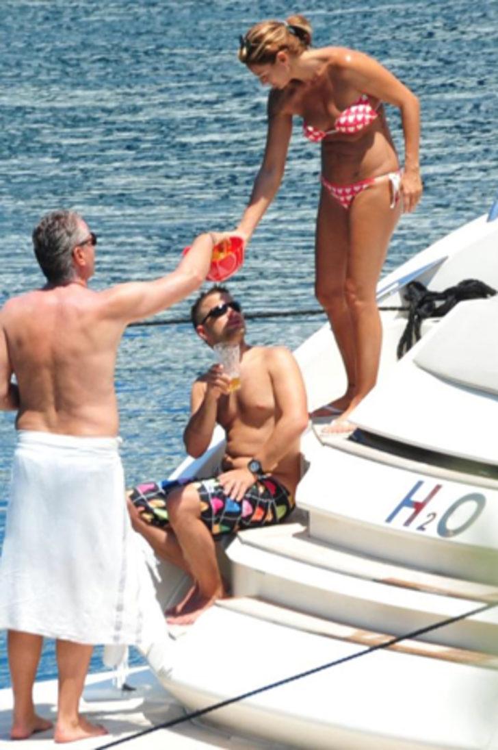 Pınar Altuğ bikiniyle yakalandı G5