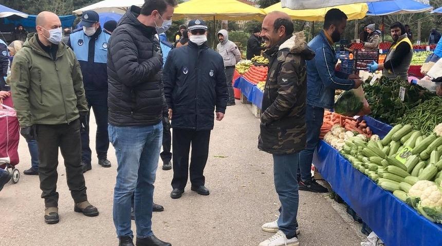 Bandırma’da sokakta kurulan semt pazarları kapatıldı