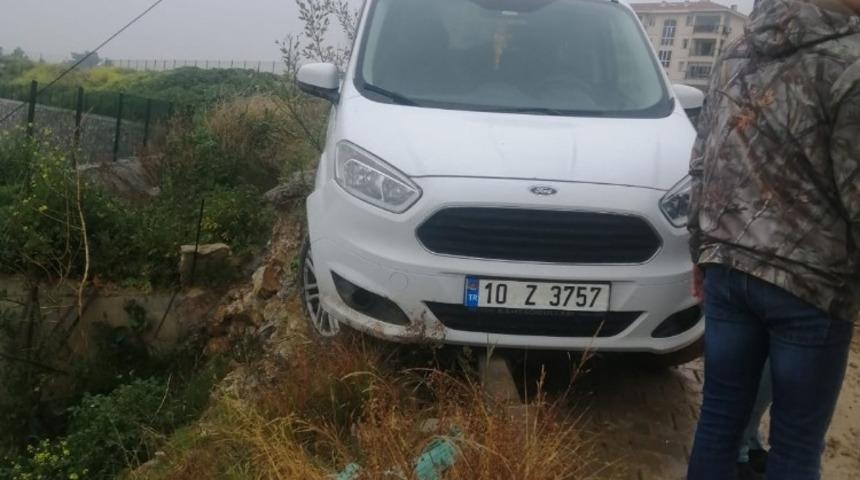 U&ccedil;uruma d&uuml;şmekten son anda kurtuldu