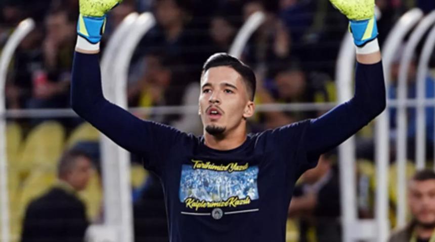 Fenerbah&ccedil;e kalecisi Altay Bayındır, 1000 kişiye bağışta bulundu!