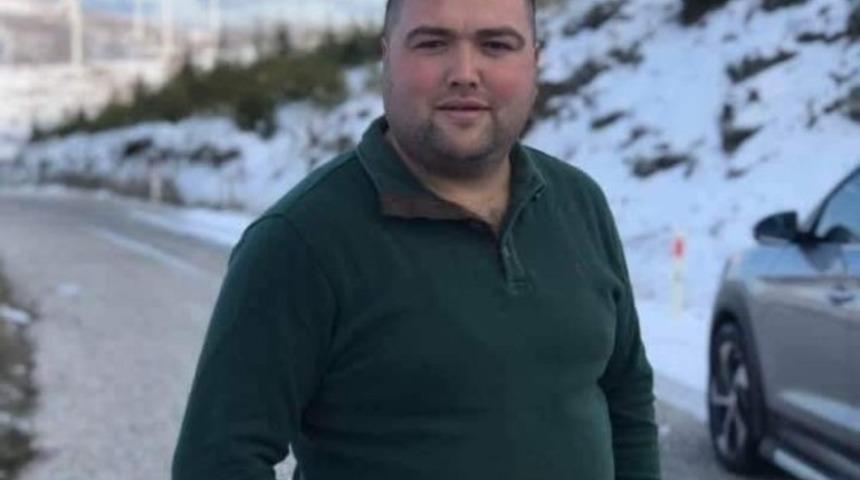 Minib&uuml;sle &ccedil;arpışan motosikletin s&uuml;r&uuml;c&uuml;s&uuml; hayatını kaybetti