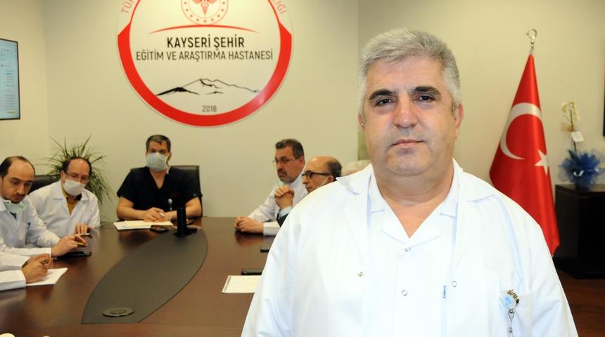 Bilim Kurulu &uuml;yesi &Ccedil;elik: &Ccedil;ocuklar vir&uuml;s&uuml; daha fazla kişiye bulaştırabilir