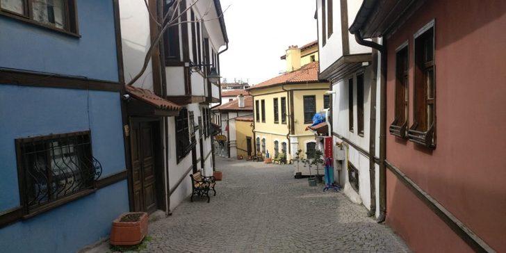 Tarihi Odunpazarı bölgesinde virüs nedeniyle adeta kuş uçmuyor G4