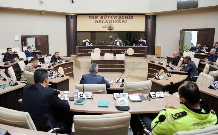 Van’da il idare kurulu korona virüs gündemiyle toplandı G4