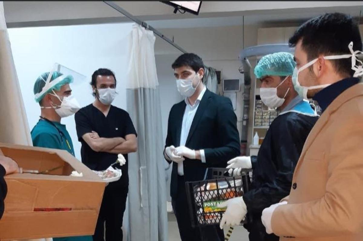 AK Gen&ccedil;lerden sağlık &ccedil;alışanlarına motivasyon