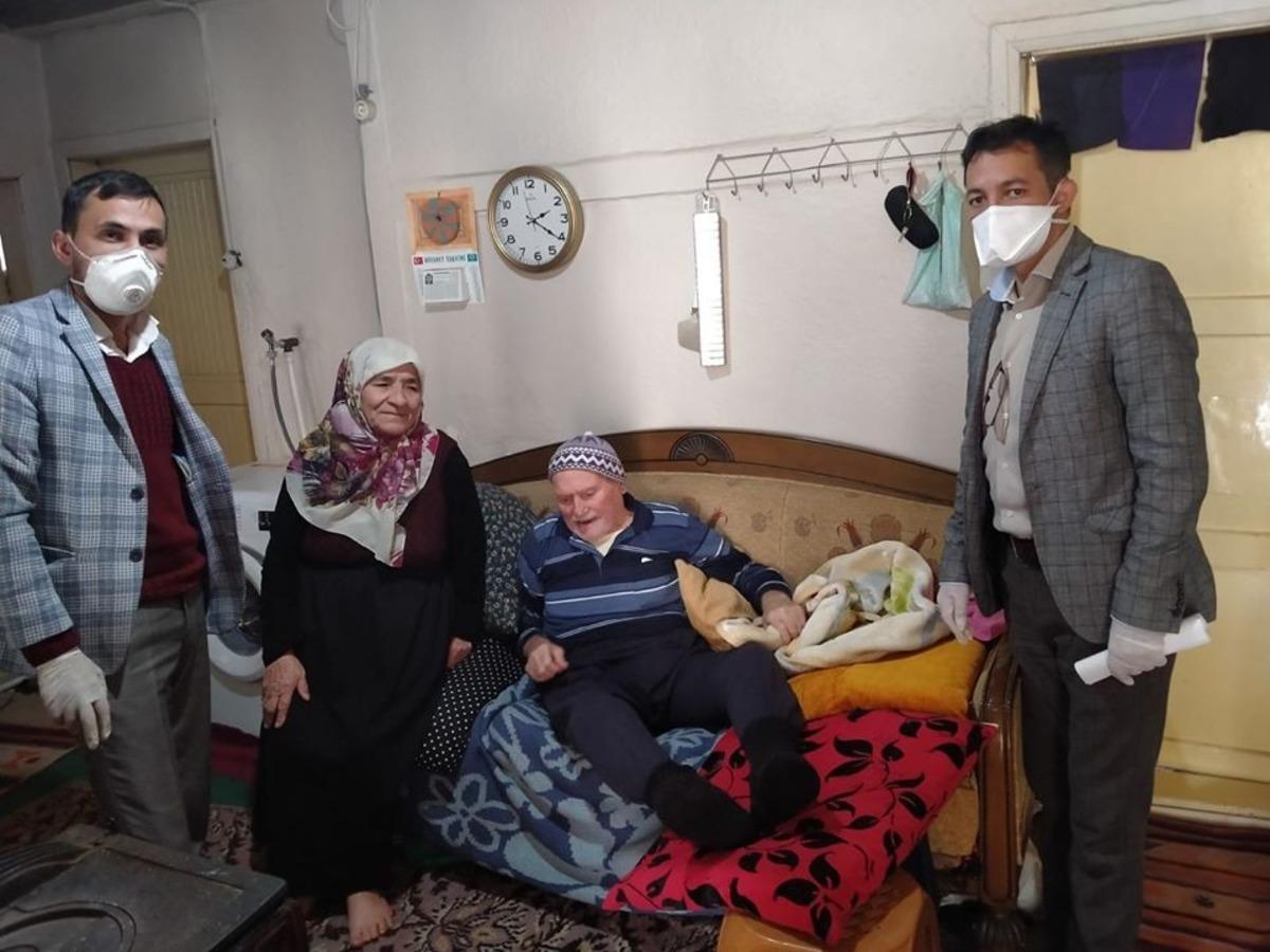 Emet, yaşlılar i&ccedil;in seferber