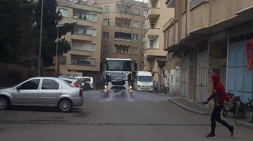 Dezenfekte &ccedil;alışmaları hız kesmeden s&uuml;r&uuml;yor