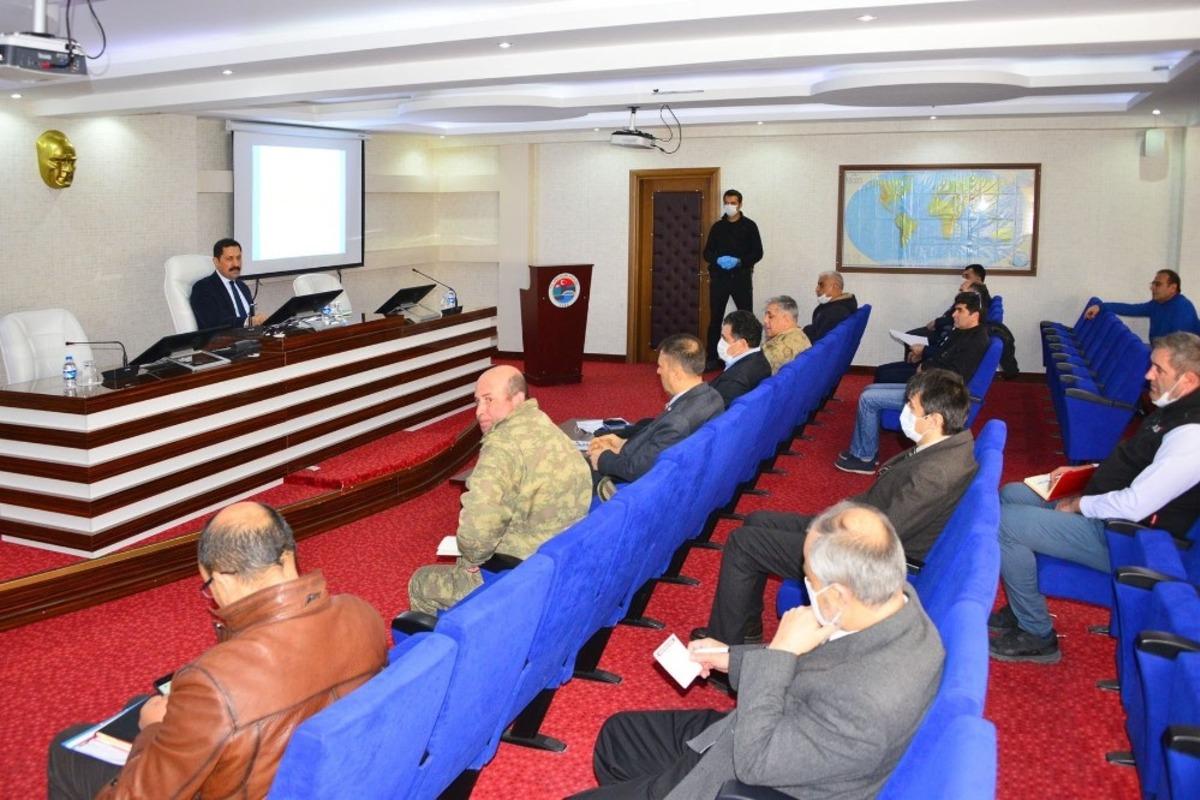 Vali Masatlı başkanlığında korona vir&uuml;s g&uuml;ndemiyle İl Pandemi Kurulu Toplantısı d&uuml;zenlendi