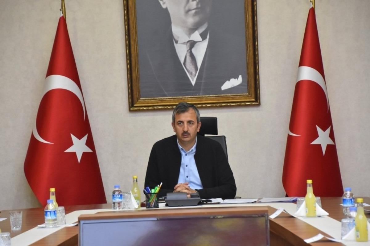 Kırıkkale Valiliğinde korona vir&uuml;s mesaisi