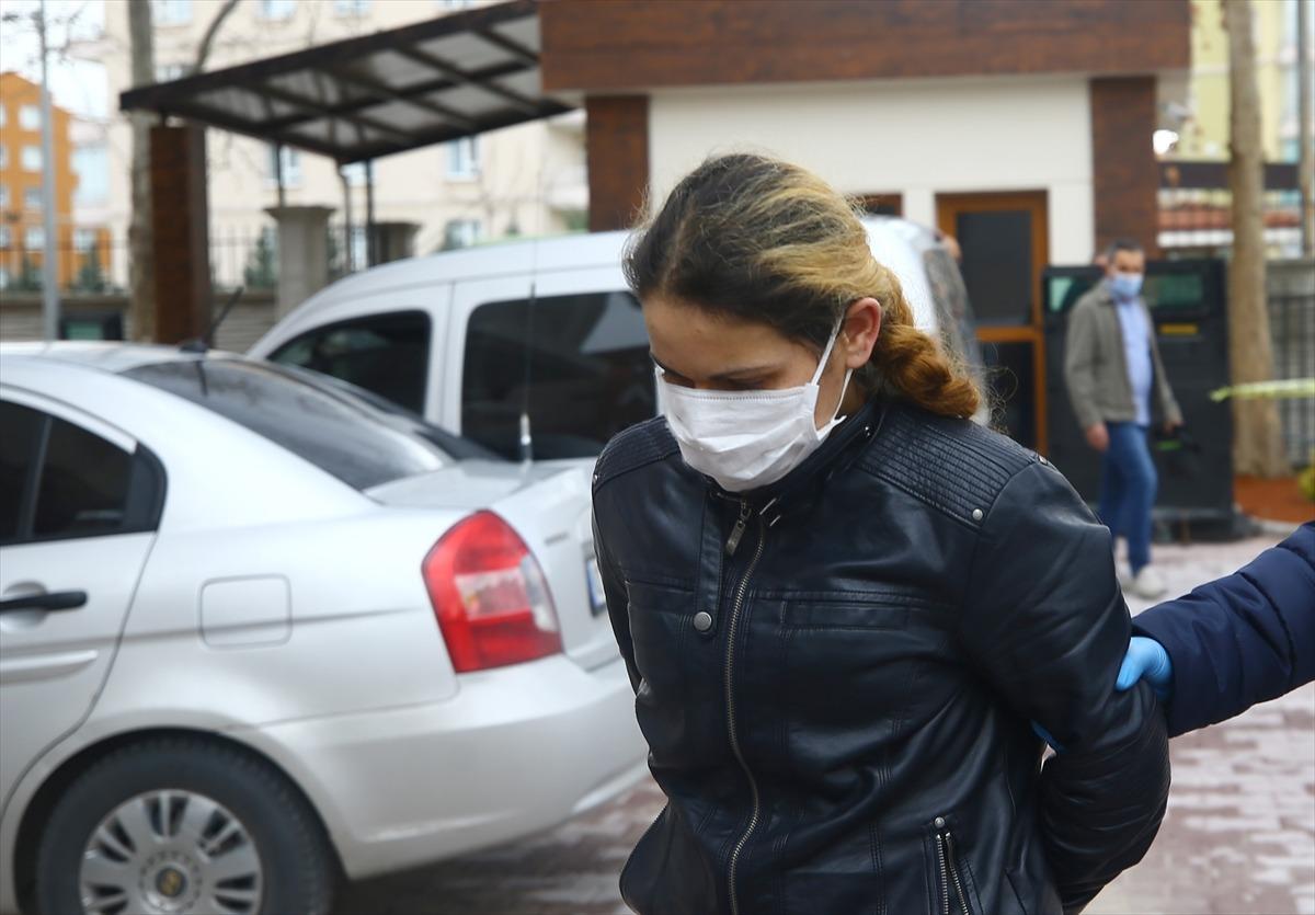 Koronavir&uuml;sten &ouml;ld&uuml;ğ&uuml;n&uuml; iddia ettiği &uuml;vey oğlunu d&ouml;verek &ouml;ld&uuml;rm&uuml;ş