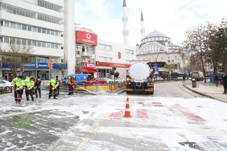 Elazığ’da korona virüsüne karşı kapsamlı temizlik sürüyor G4