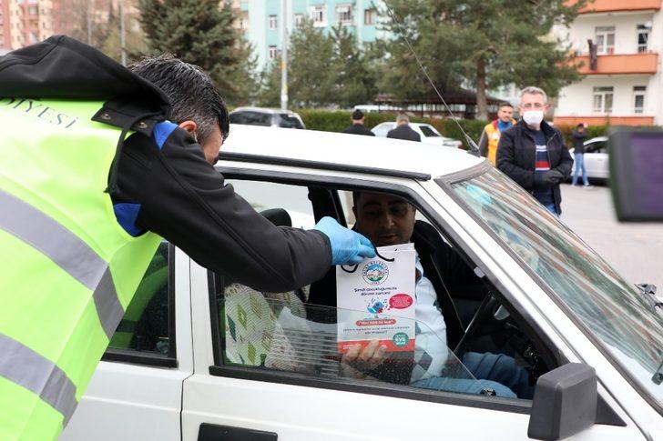 Talas’ta vatandaşlara hijyen çantası G4