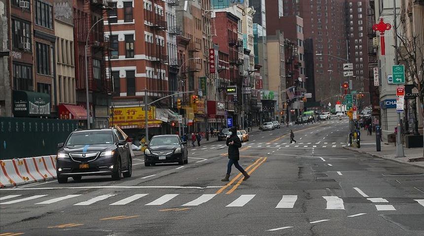 ABD ve İngiltere'de koronavir&uuml;s bilan&ccedil;osu ağırlaşıyor