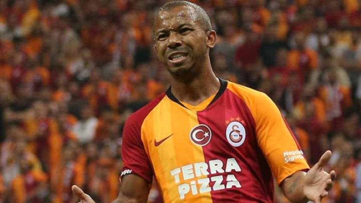 Galatasaraylı Mariano &uuml;lkesine d&ouml;nmek istiyor!