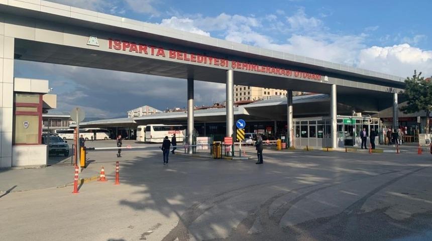 Isparta Otogarı&rsquo;na gelen yolcular geri g&ouml;nderildi
